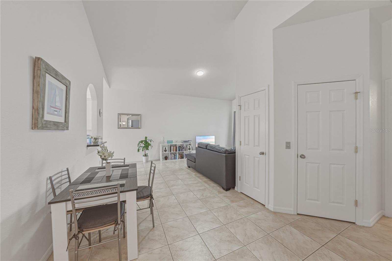 FAIRWAY OAKS PB 92 PGS 30 & 31 - Residential