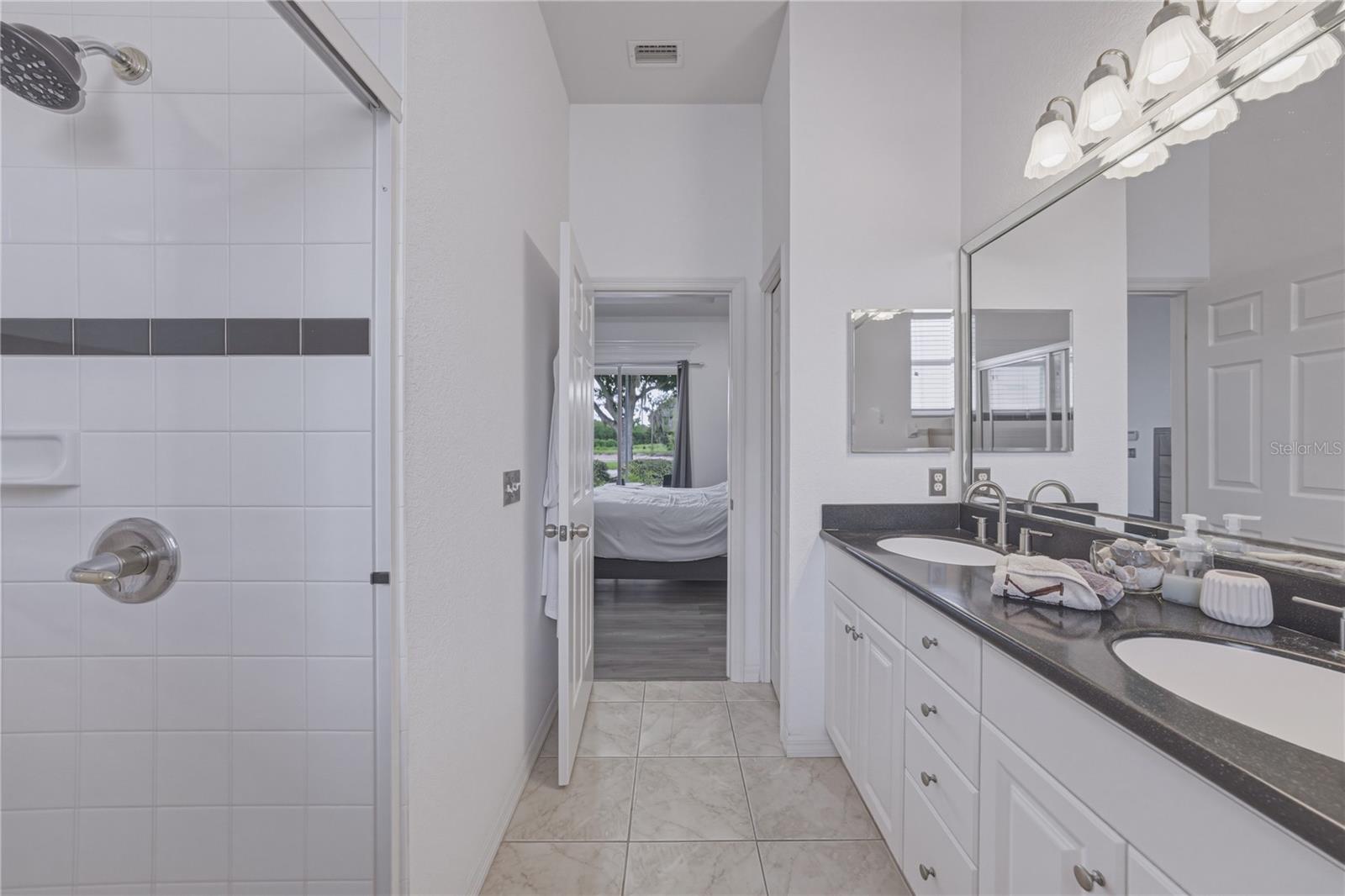 FAIRWAY OAKS PB 92 PGS 30 & 31 - Residential