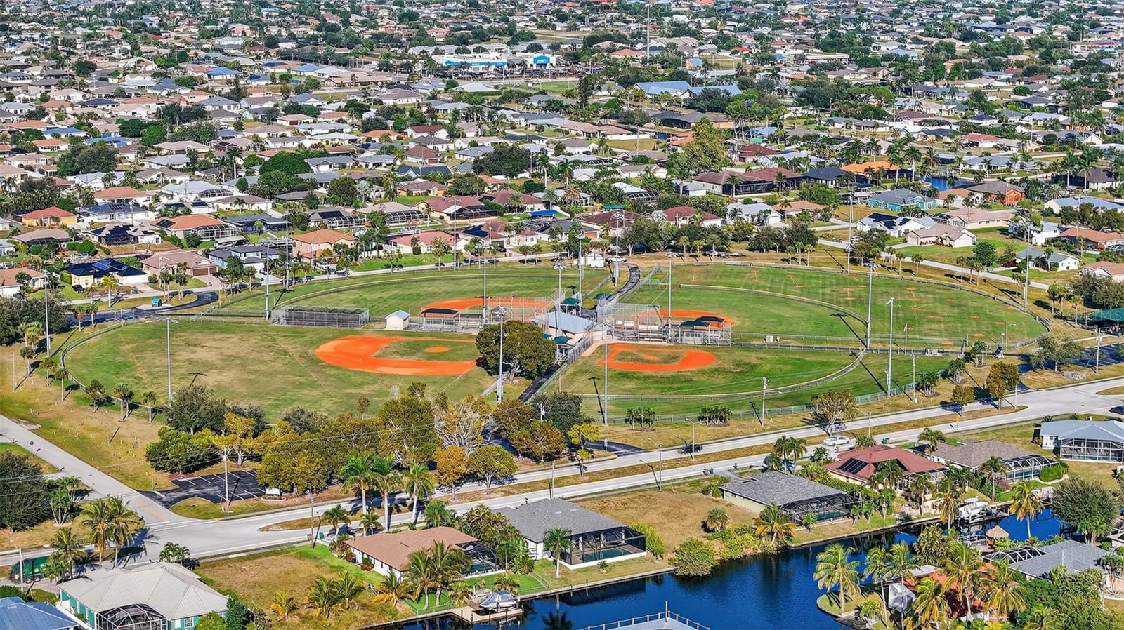 CAPE CORAL - Residential