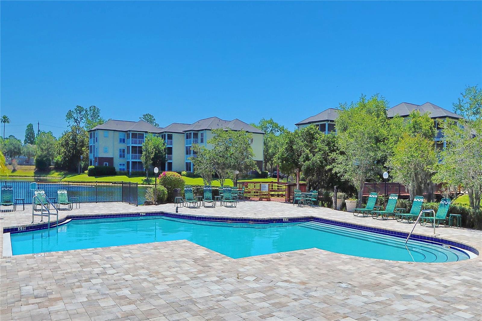 THE LANDINGS OF TAMPA A CONDOM - Residential