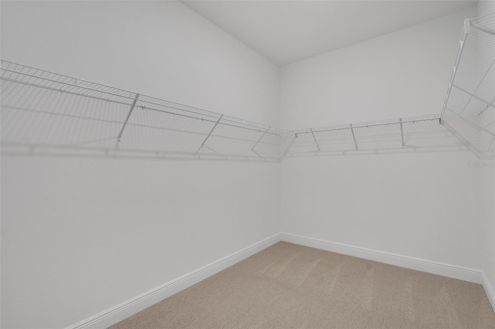 RESERVES AT HAMMOCK OAKS - Residential