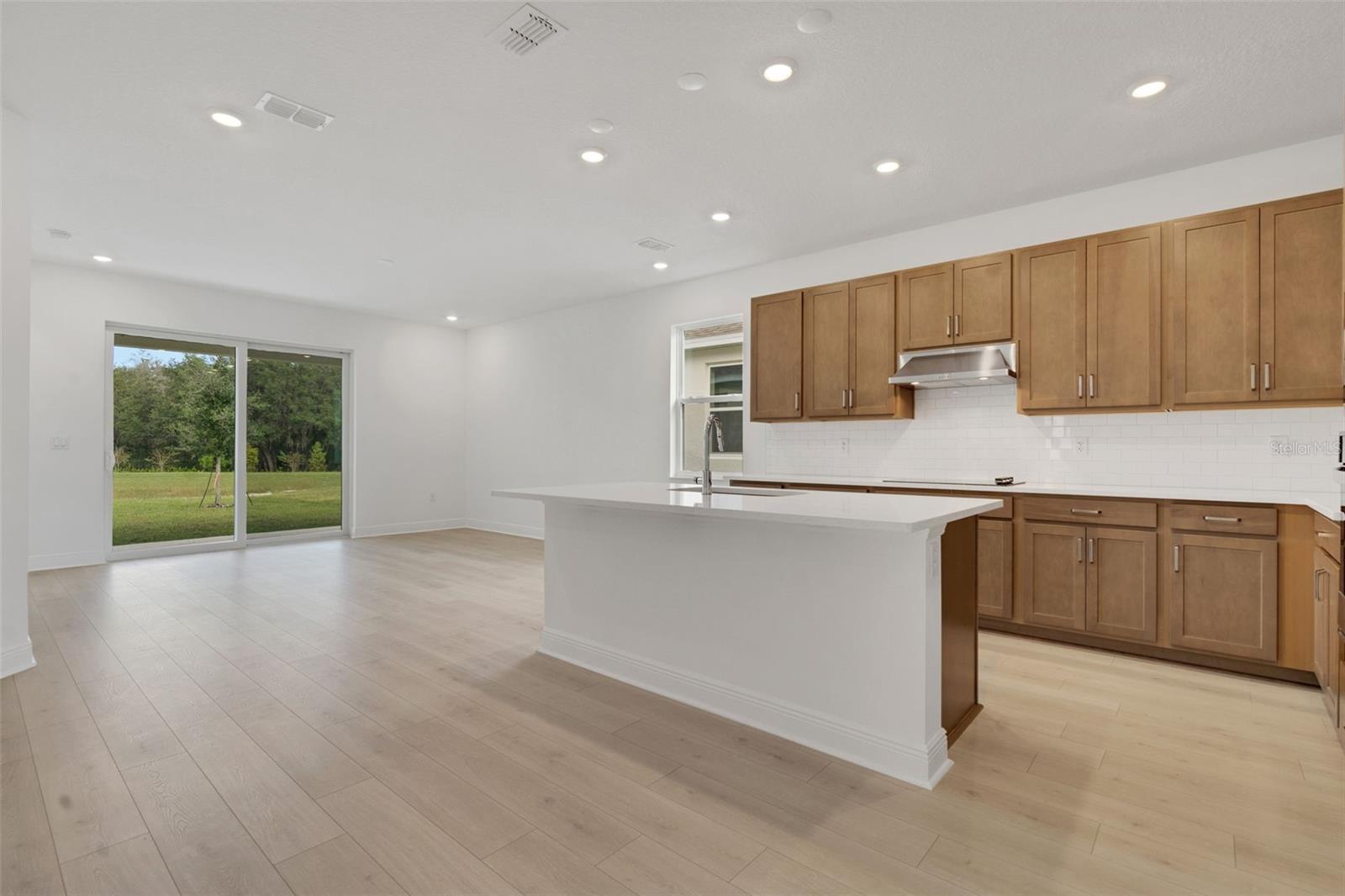 RESERVES AT HAMMOCK OAKS - Residential