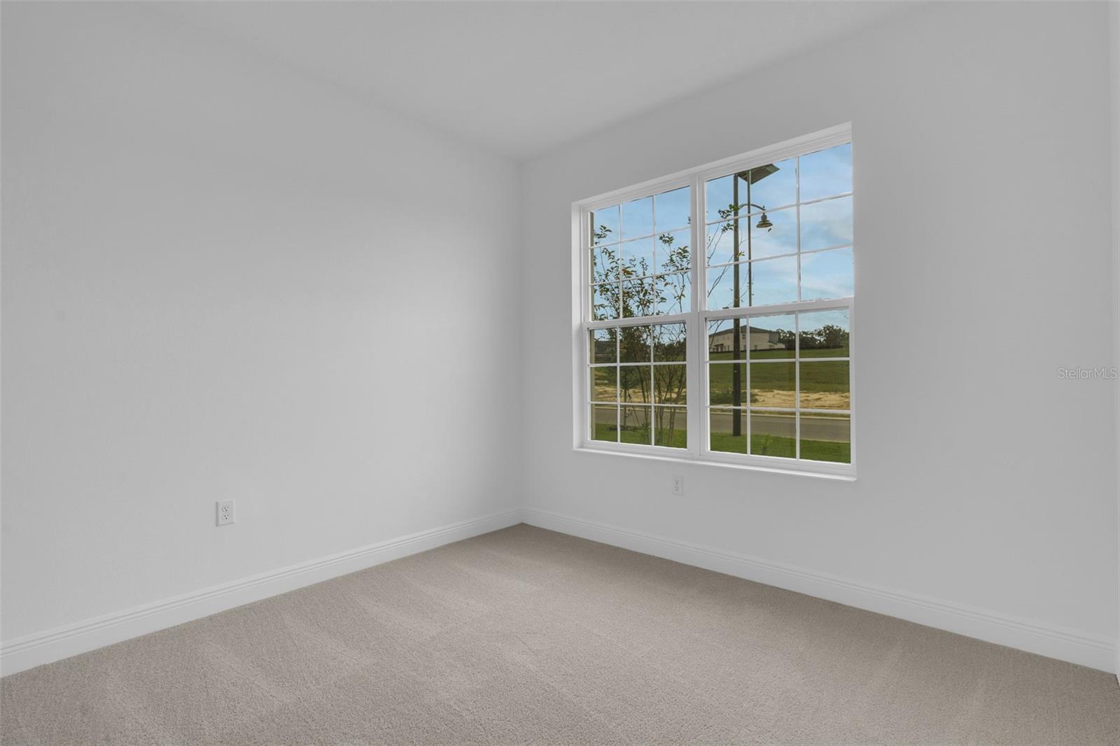 RESERVES AT HAMMOCK OAKS - Residential