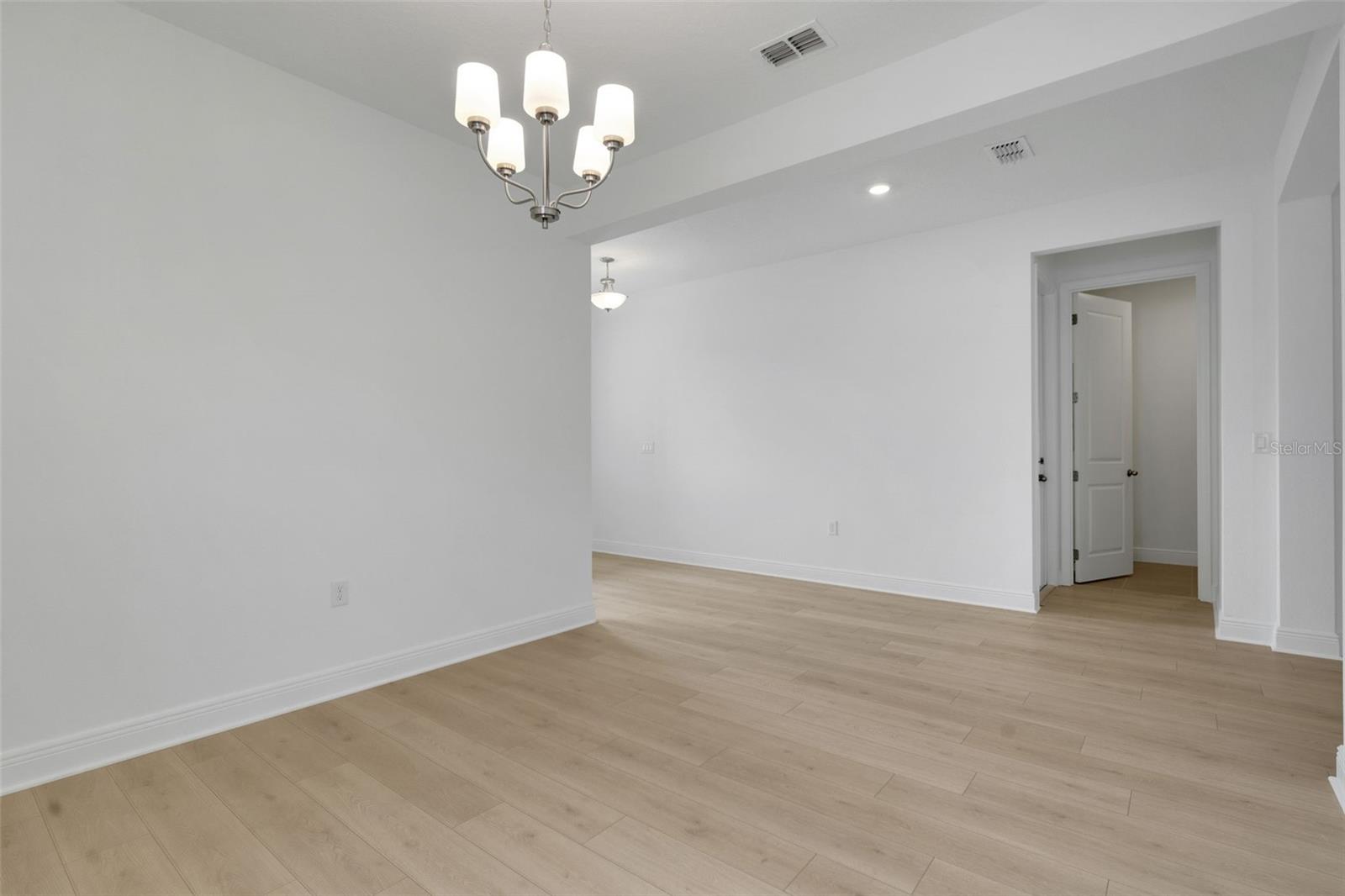 RESERVES AT HAMMOCK OAKS - Residential