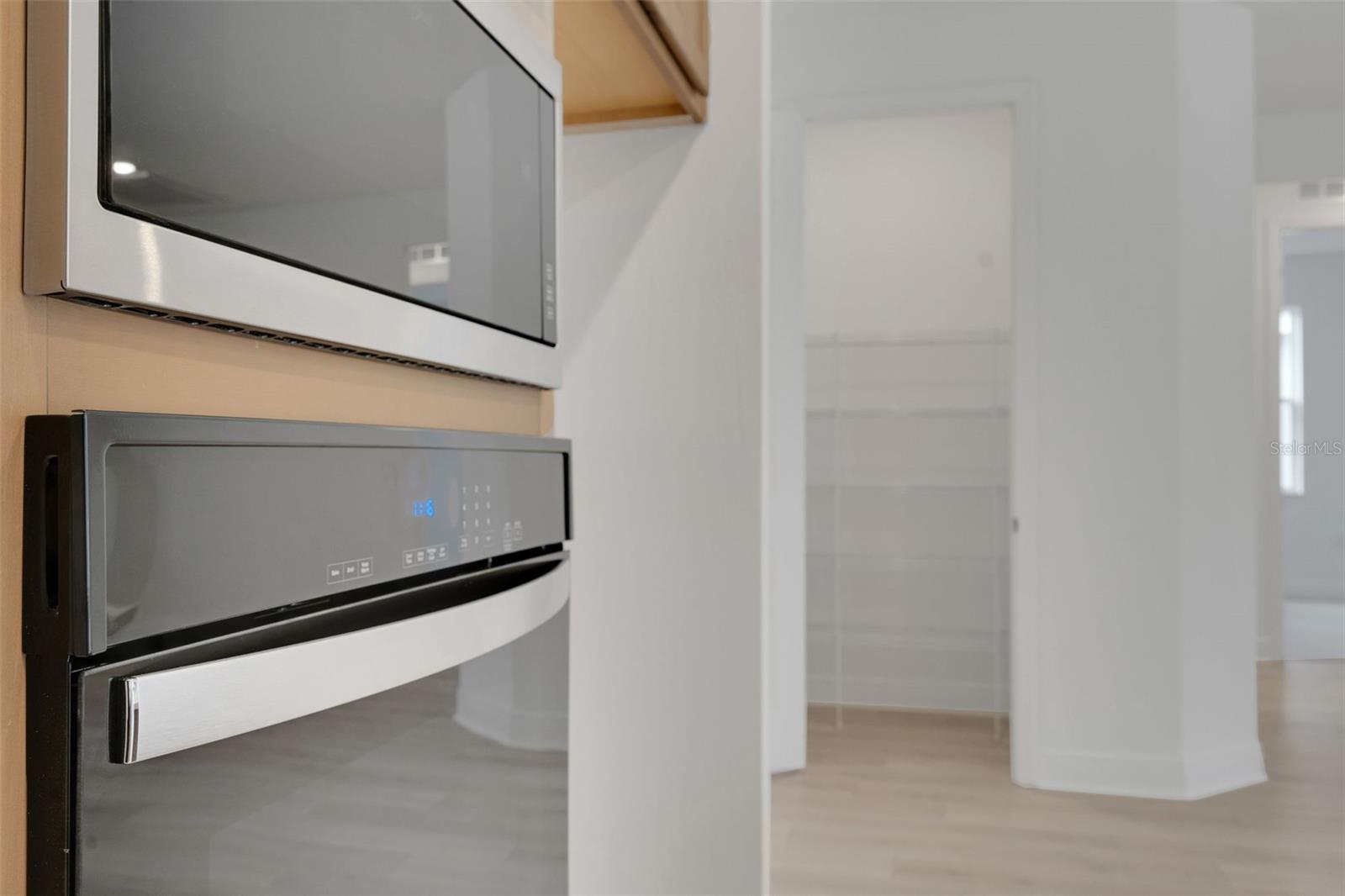 RESERVES AT HAMMOCK OAKS - Residential