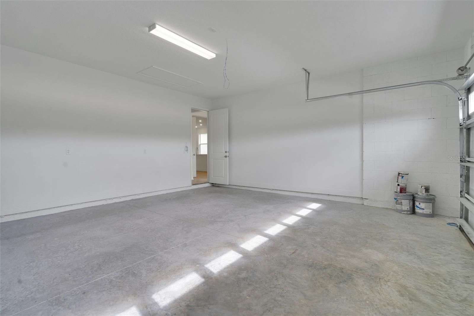 RESERVES AT HAMMOCK OAKS - Residential