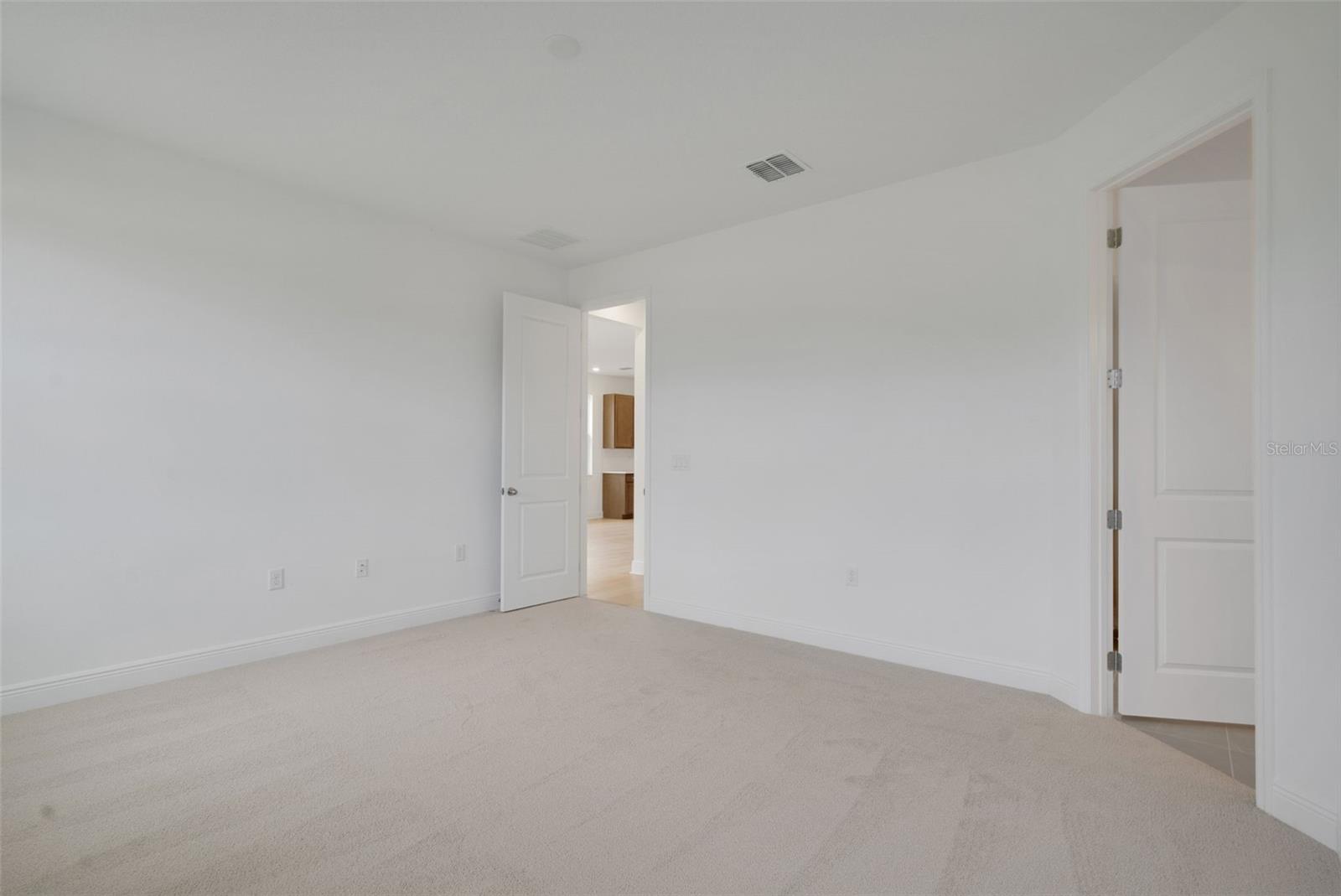 RESERVES AT HAMMOCK OAKS - Residential