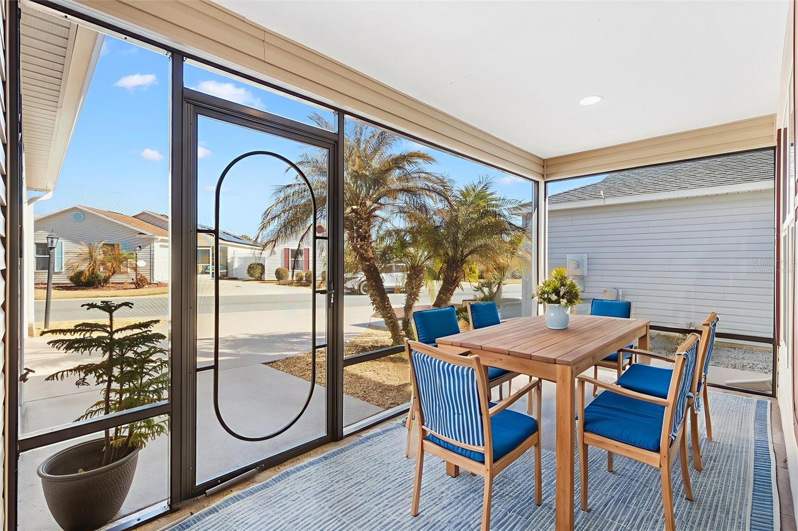 2610 LINDEWOOD STREET