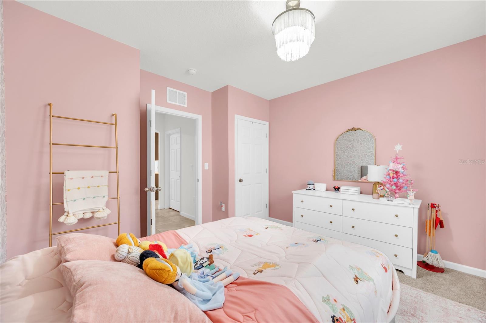 FOREST TRACE - Residential