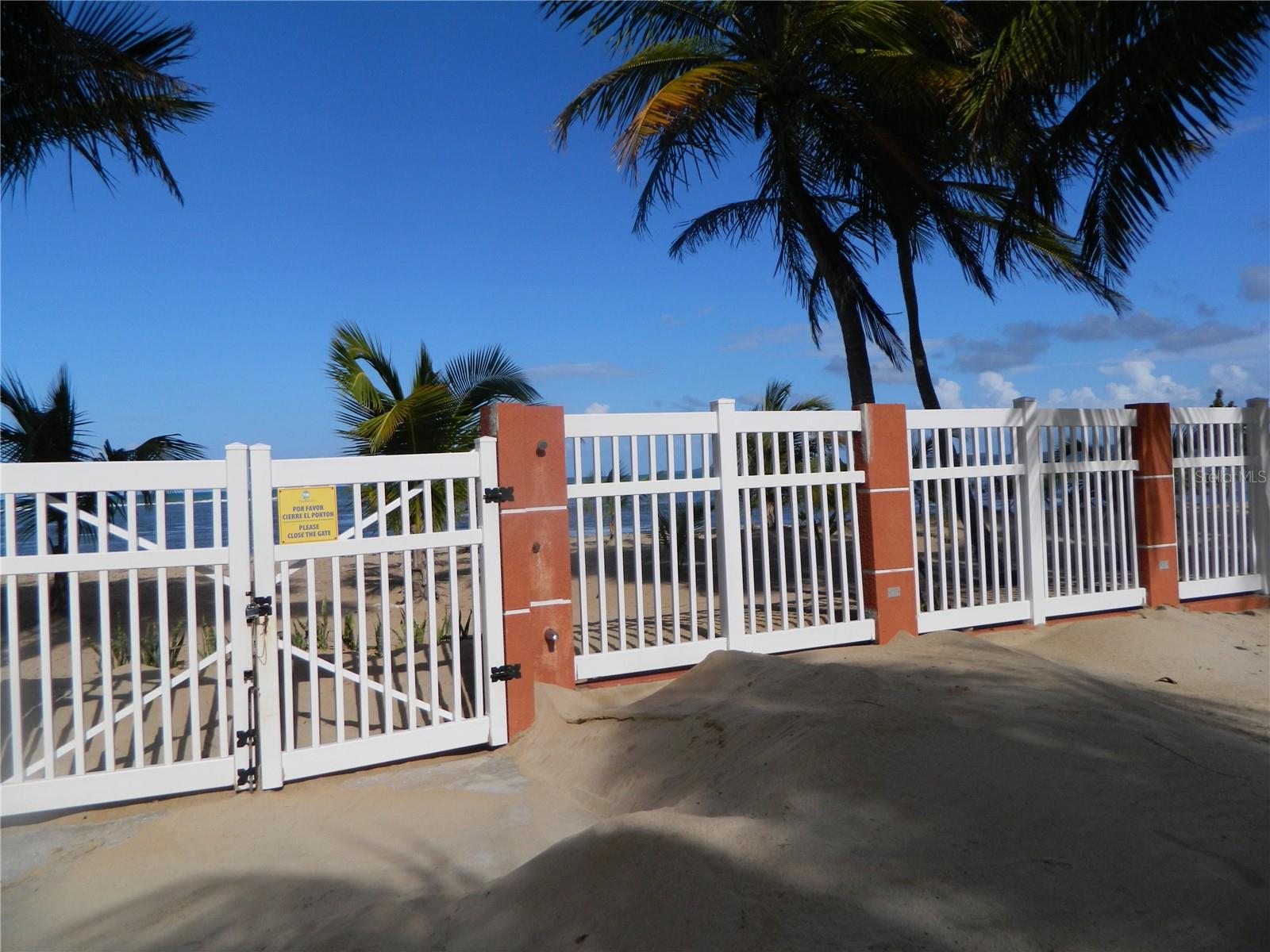 CONDO PUNTA BANDERA - Residential