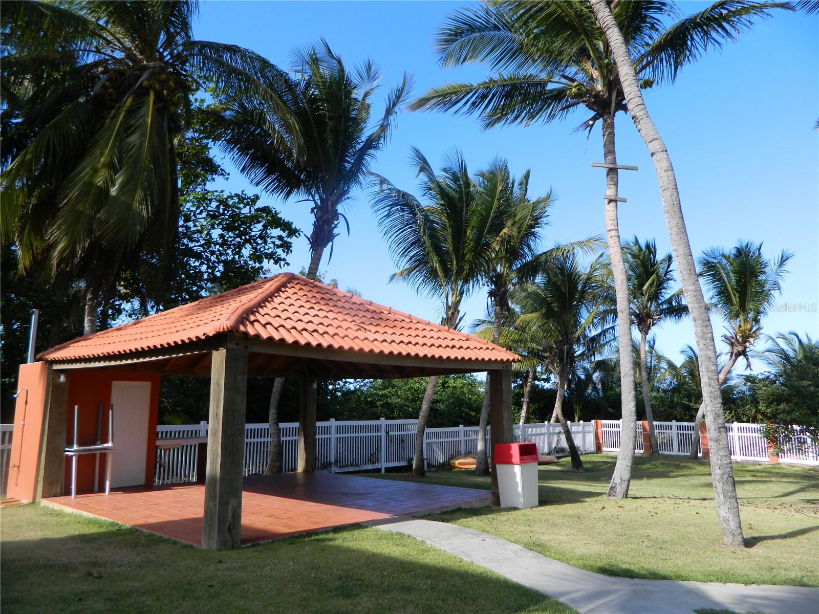 CONDO PUNTA BANDERA - Residential