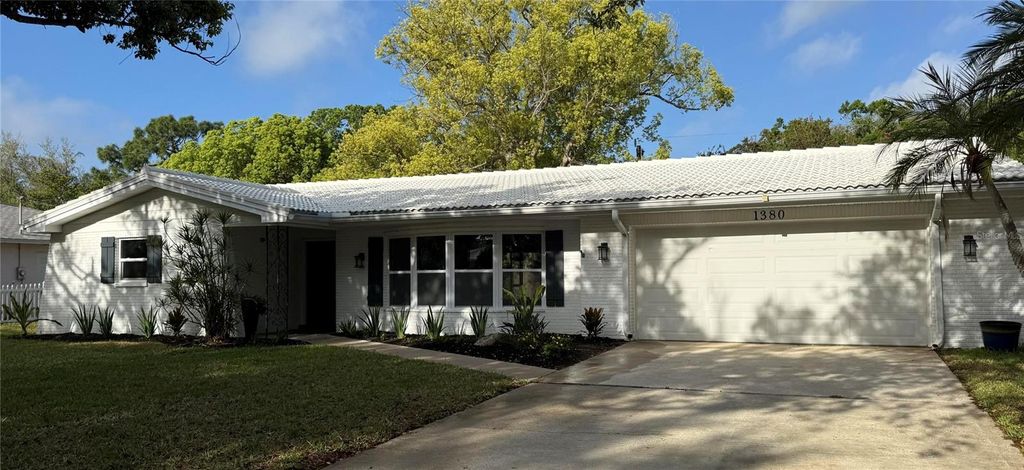 Photo of 1380 Williams Court, Clearwater, FL 33764 (MLS # O6389387)