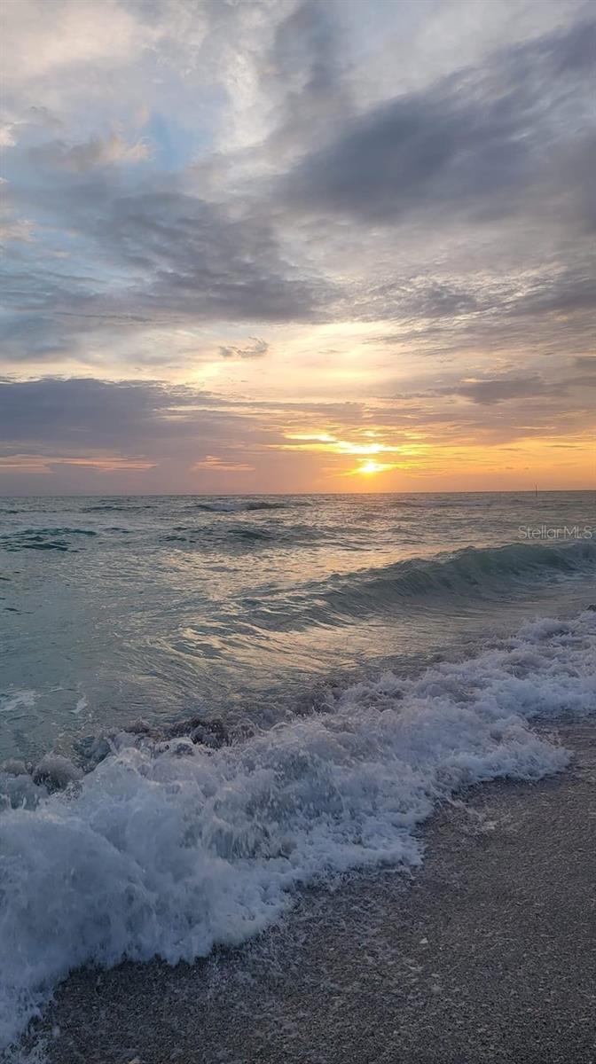 ROTONDA PEBBLE BEACH - Residential Lease