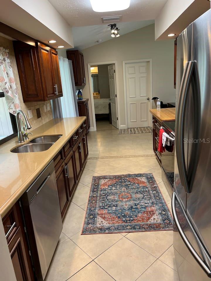 ROTONDA PEBBLE BEACH - Residential Lease