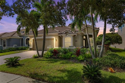 A home in SEMINOLE