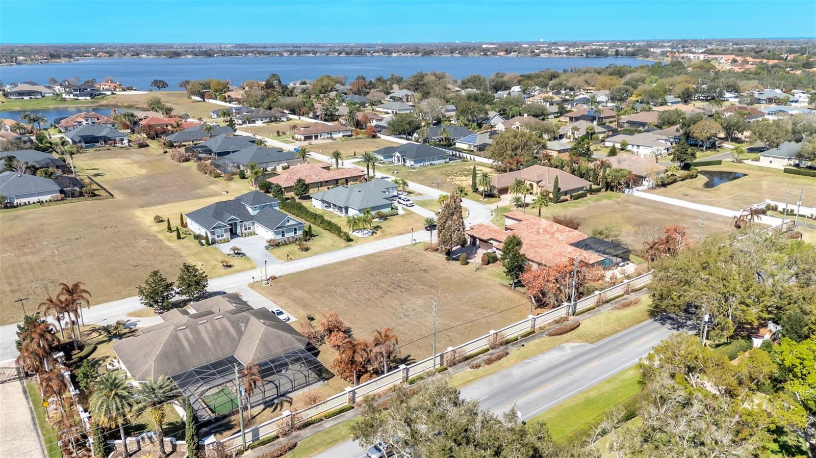 EMERALD PALMS - Land