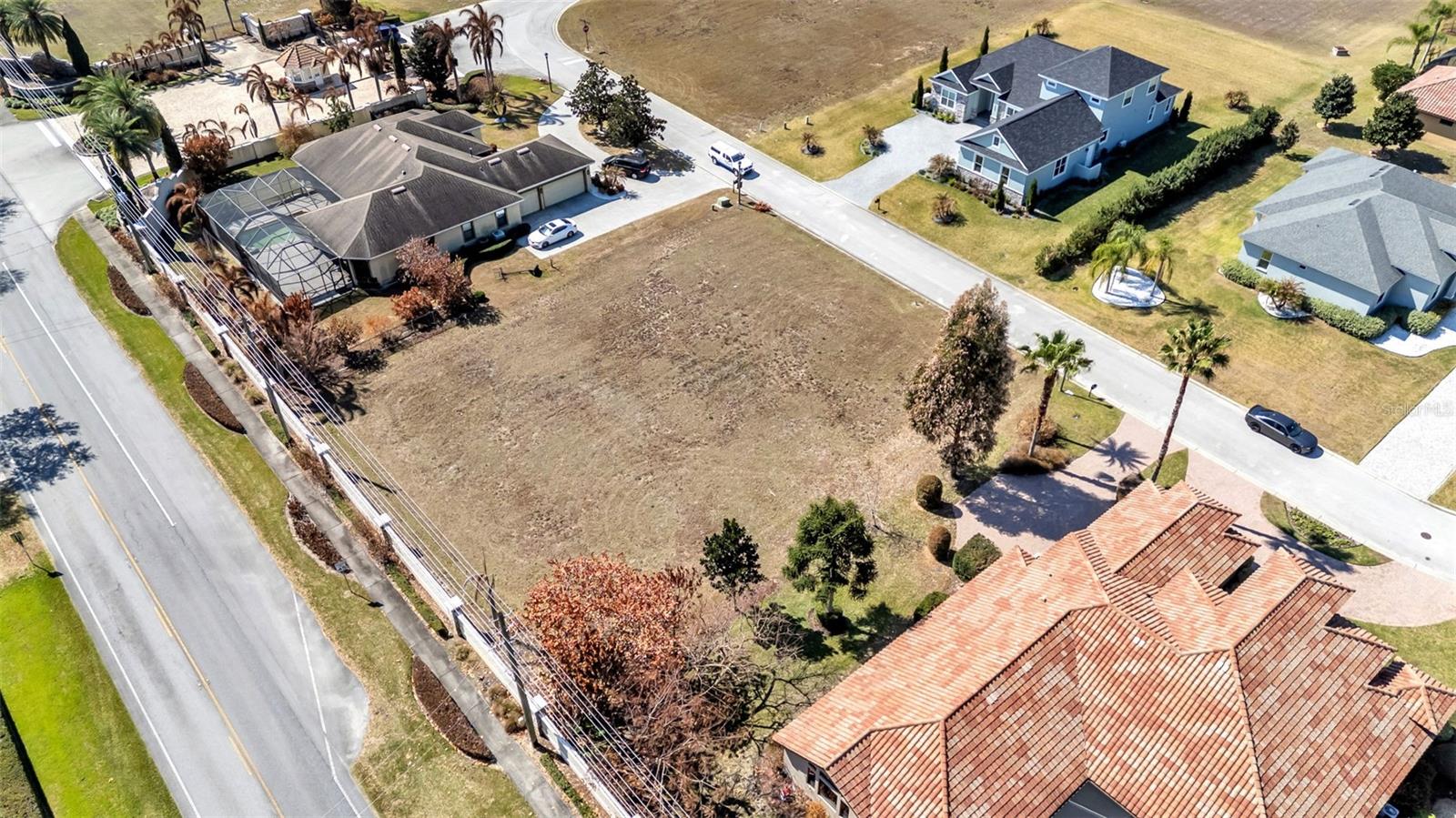 EMERALD PALMS - Land