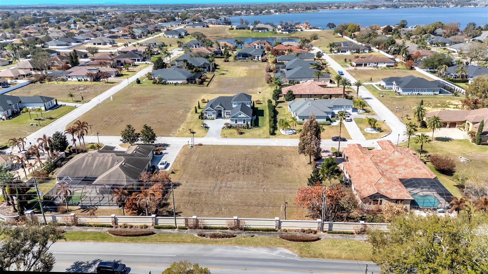 EMERALD PALMS - Land