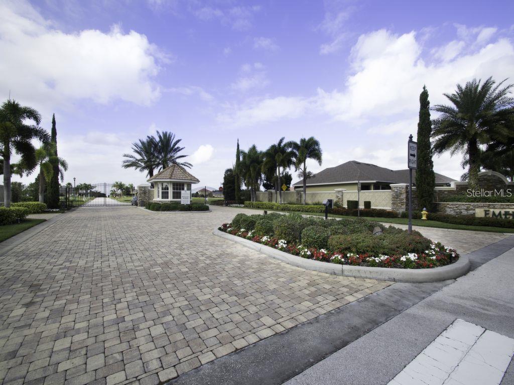 4410 EMERALD PALMS LANE