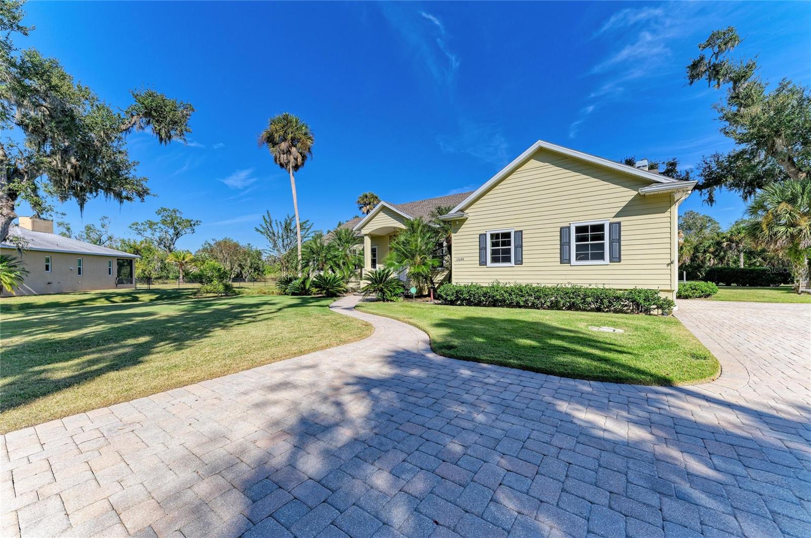 OAK FORD GOLF CLUB - Residential