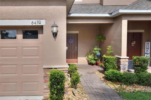 A home in LAKELAND