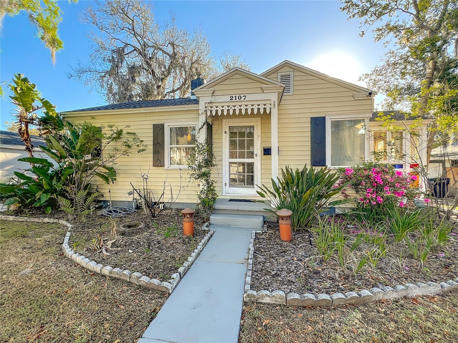 2107 UNIVERSITY DRIVE