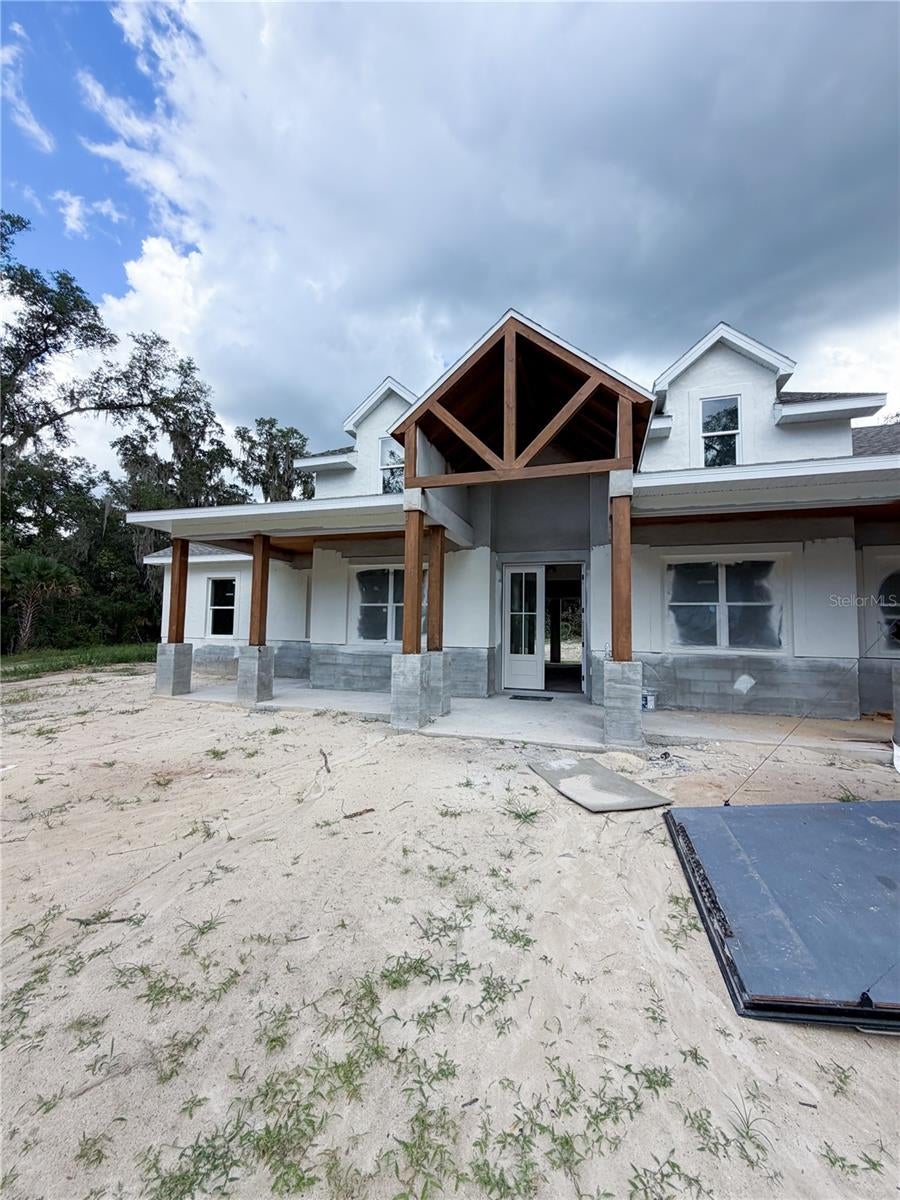 1909 S FARM ROAD