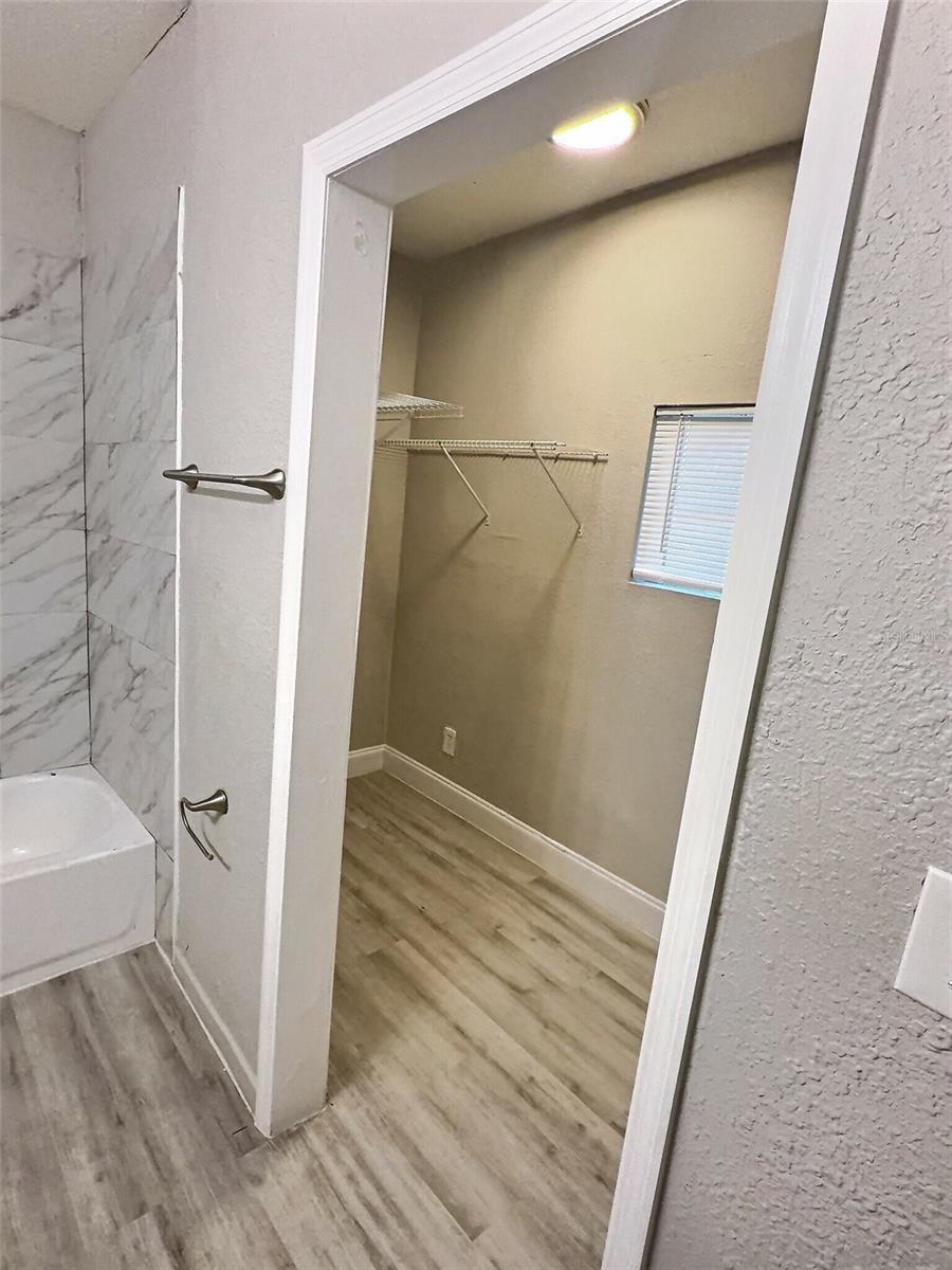 WESTSIDE MANOR SEC 02 - Residential