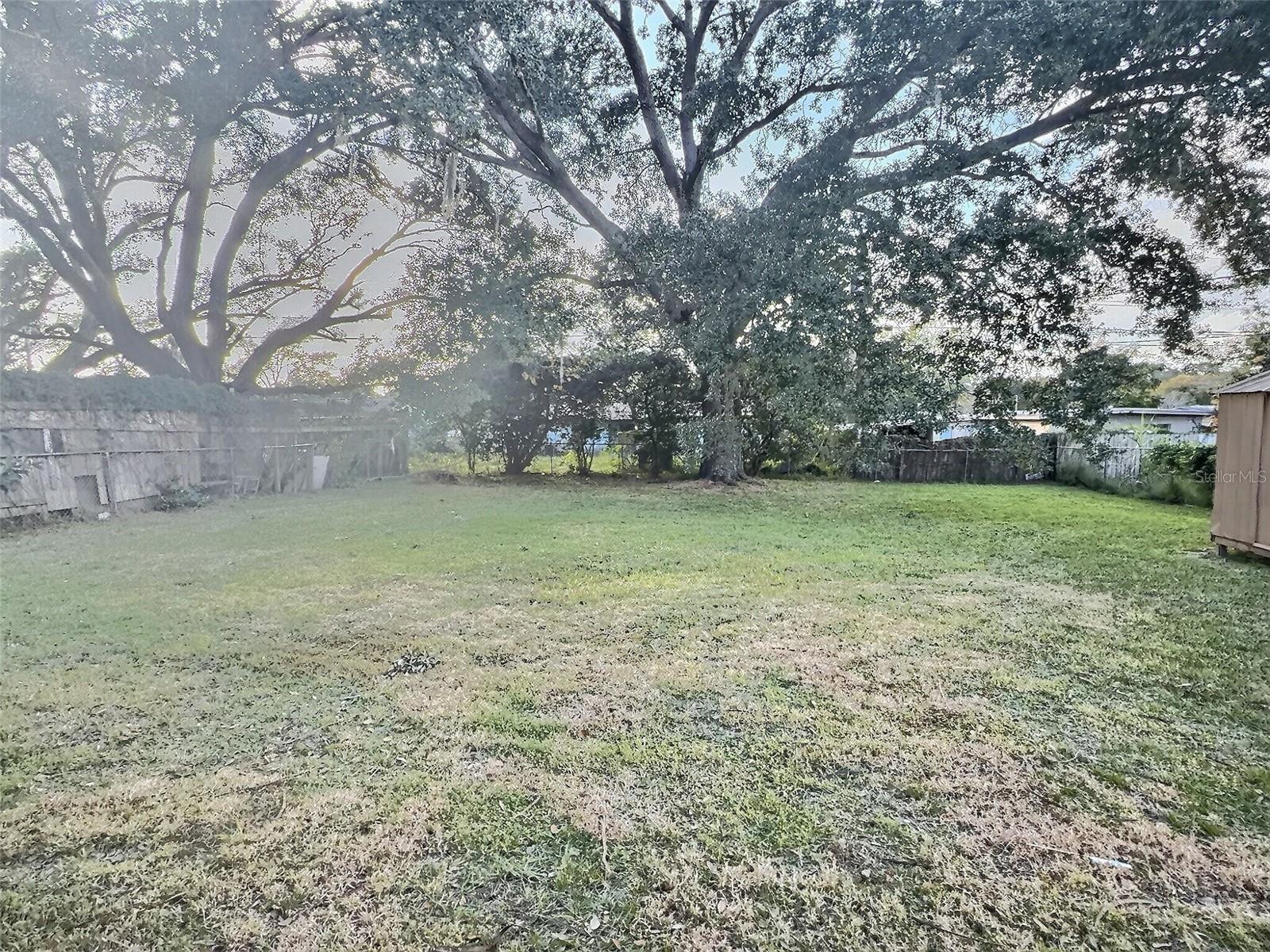 WESTSIDE MANOR SEC 02 - Residential