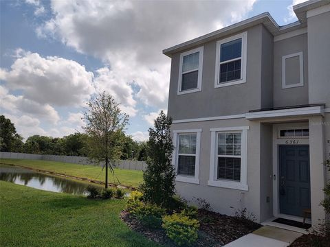 A home in PALMETTO