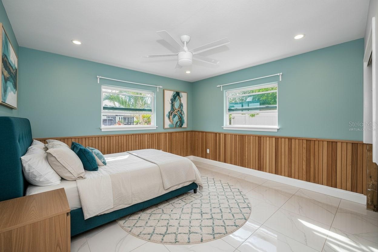 SUN-LIT SHORES - Residential