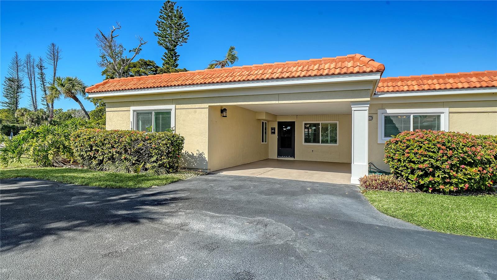 WINDWARD BAY AMD - Residential