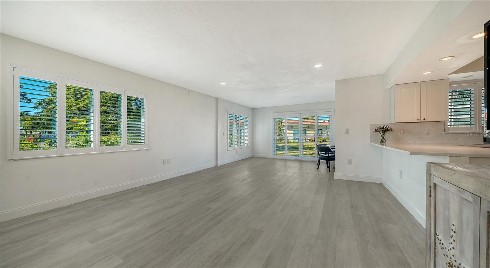 WINDWARD BAY AMD - Residential