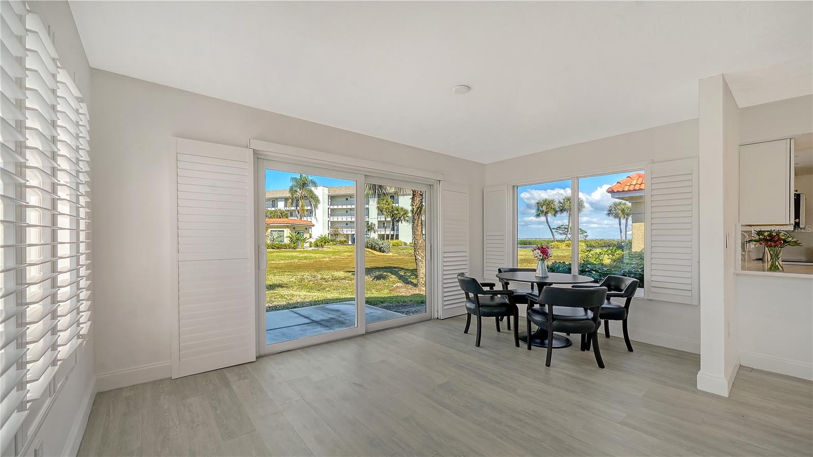 WINDWARD BAY AMD - Residential