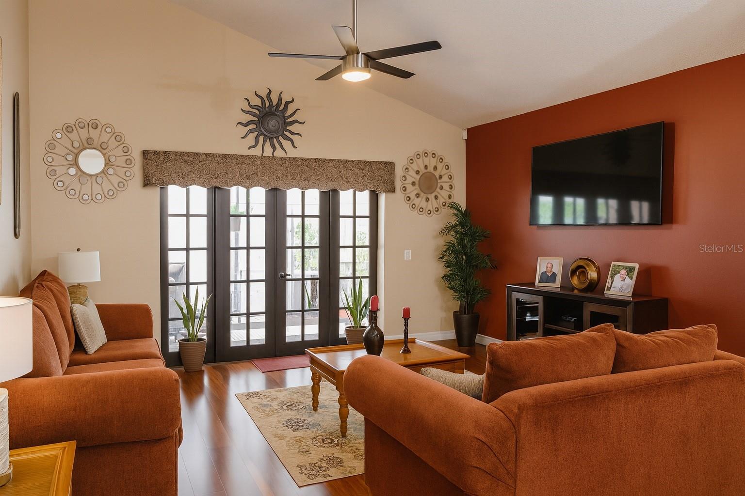 SPRING HARBOR - Residential