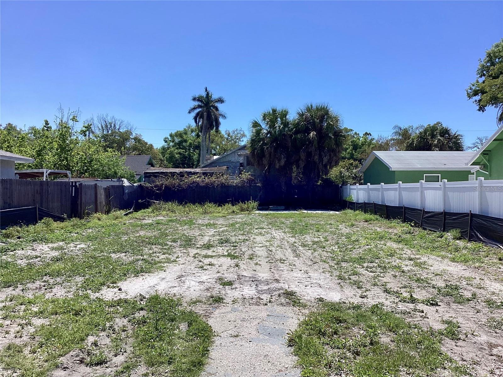 HILLCREST 2ND ADD TO CRISPS - Land