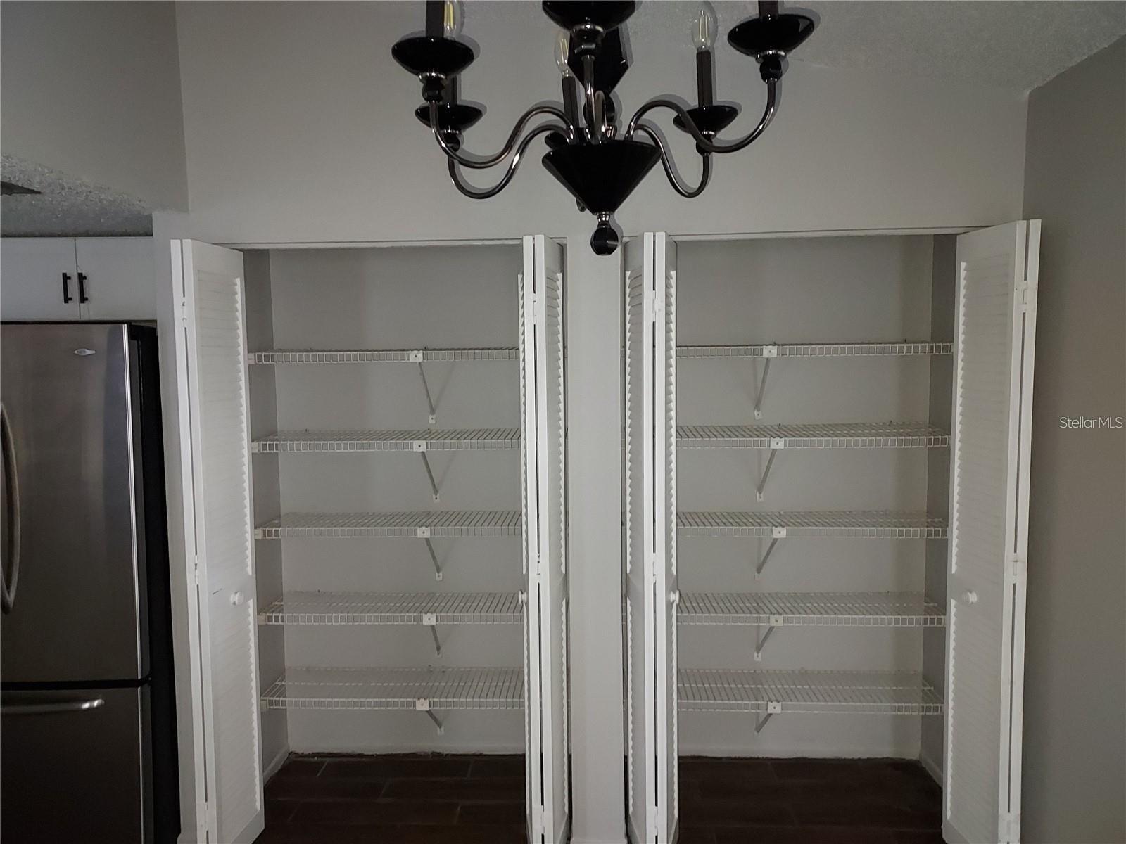 BEACON GROVES UNIT IV - Residential Lease