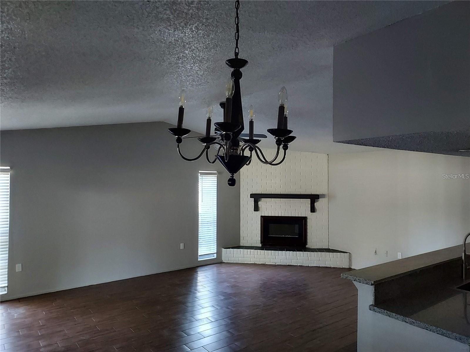 BEACON GROVES UNIT IV - Residential Lease