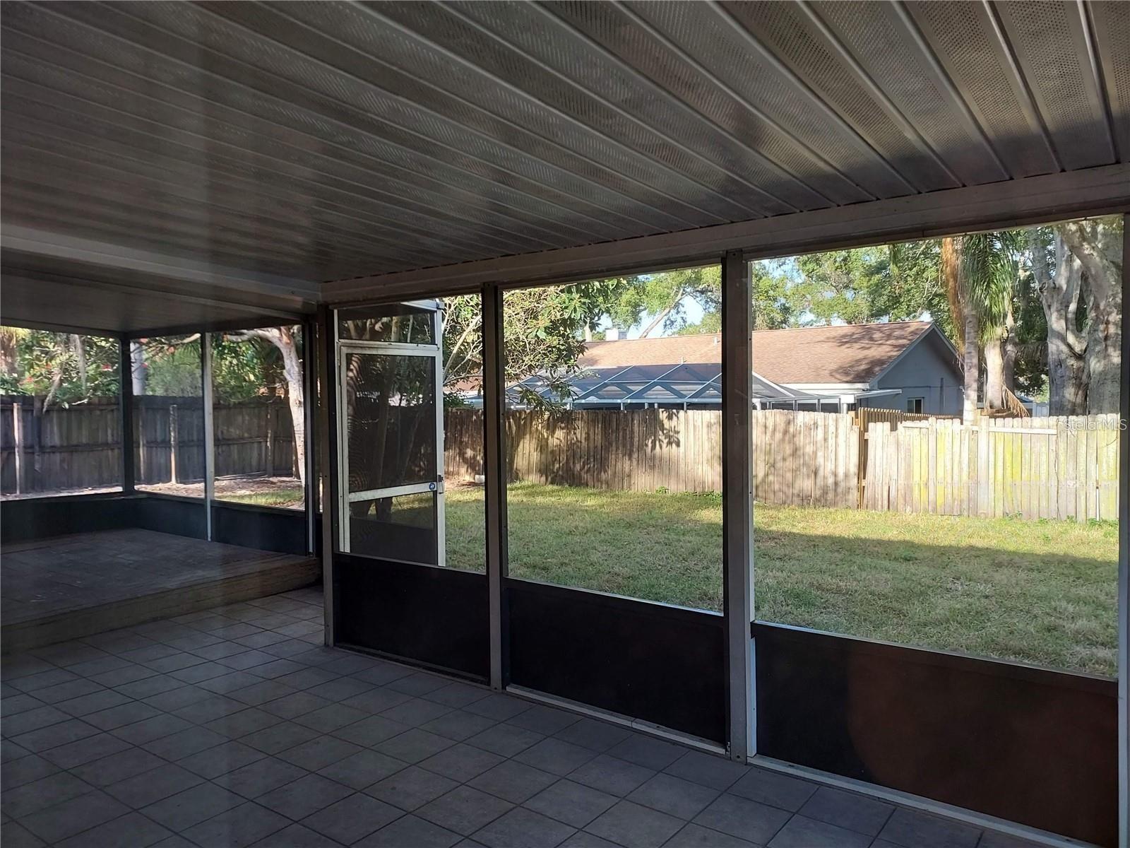 BEACON GROVES UNIT IV - Residential Lease