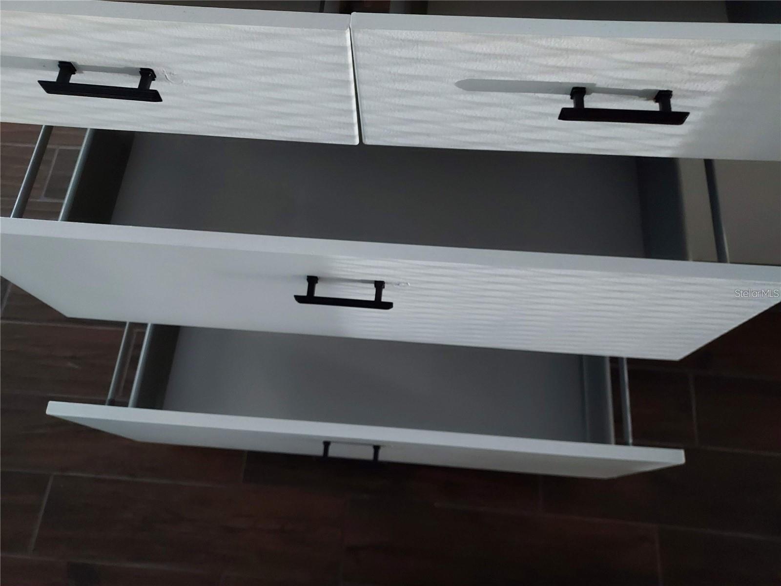 BEACON GROVES UNIT IV - Residential Lease