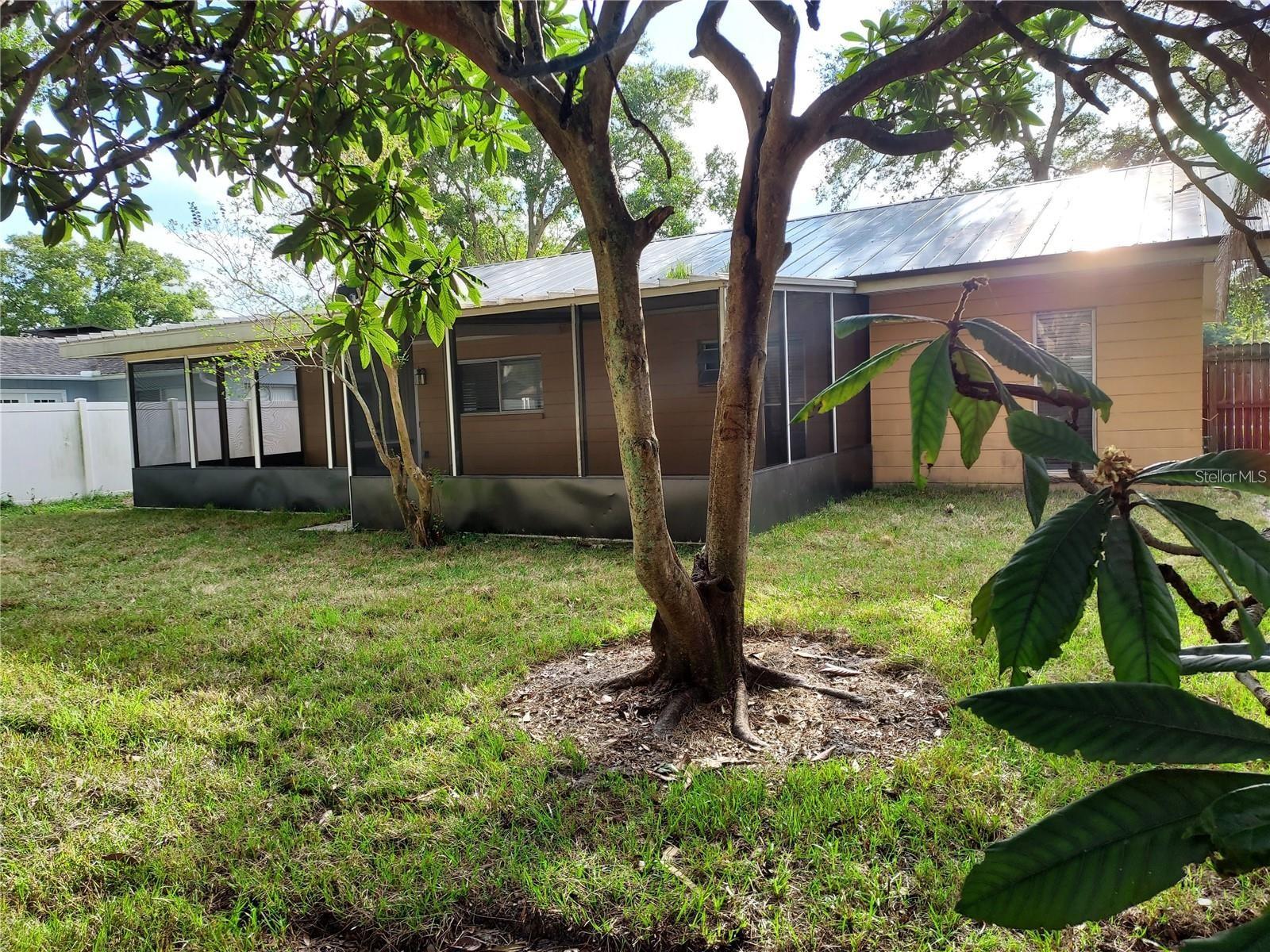 BEACON GROVES UNIT IV - Residential Lease