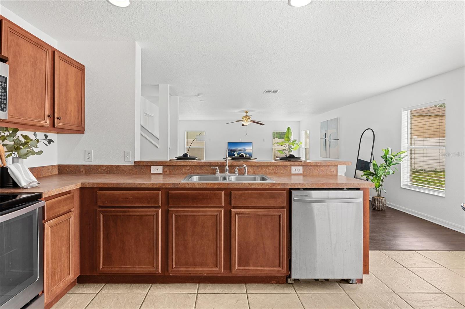 WATERFORD TRLS PH 02 - Residential