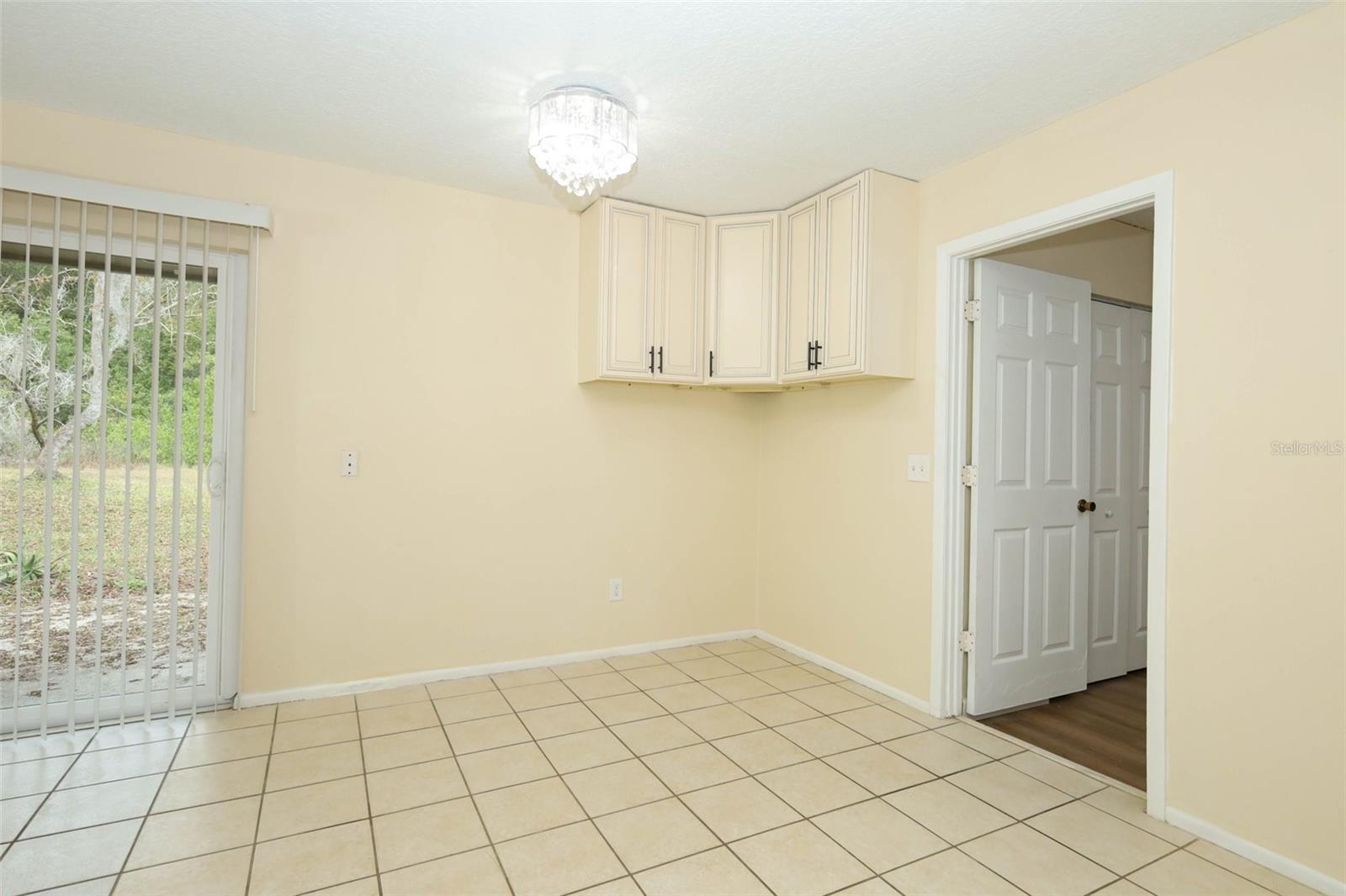 411 W GARDENIA DRIVE