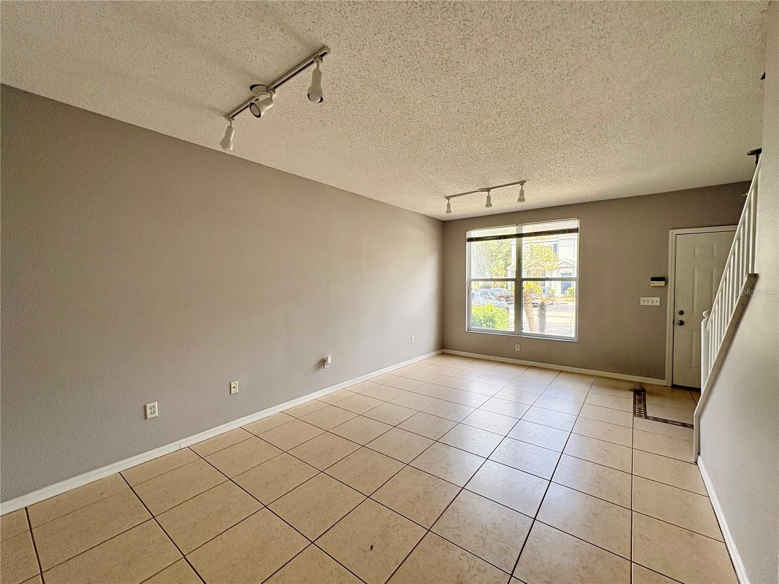 OSPREY RUN TWNHMS PH 1 - Residential Lease