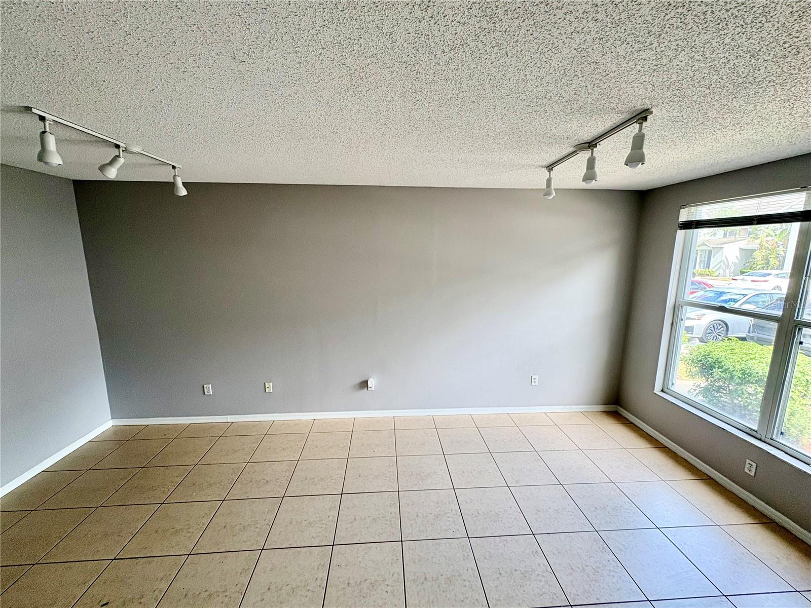 OSPREY RUN TWNHMS PH 1 - Residential Lease