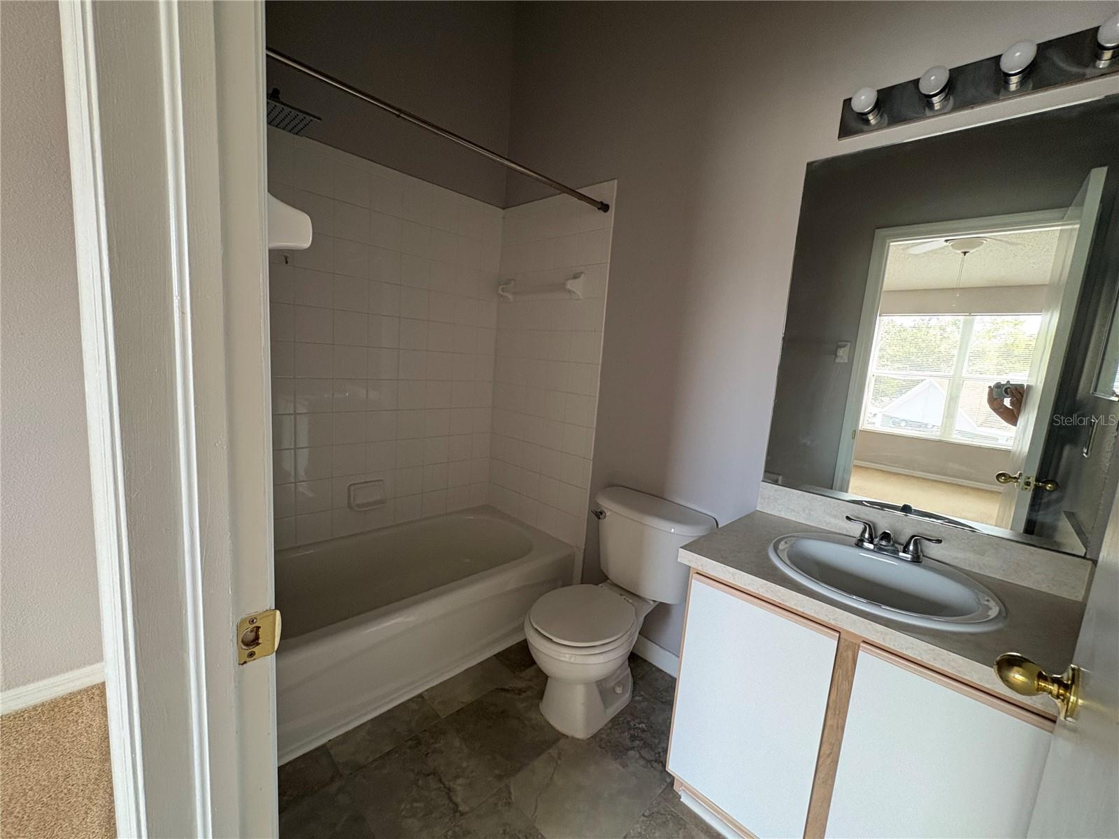 OSPREY RUN TWNHMS PH 1 - Residential Lease