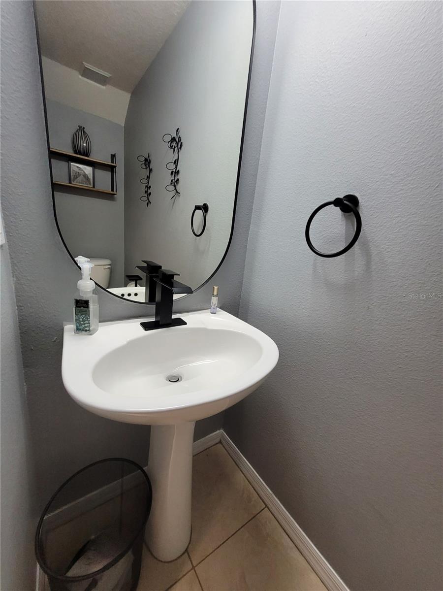 MEADOW POINTE PRCL 16 UNIT 3B - Residential