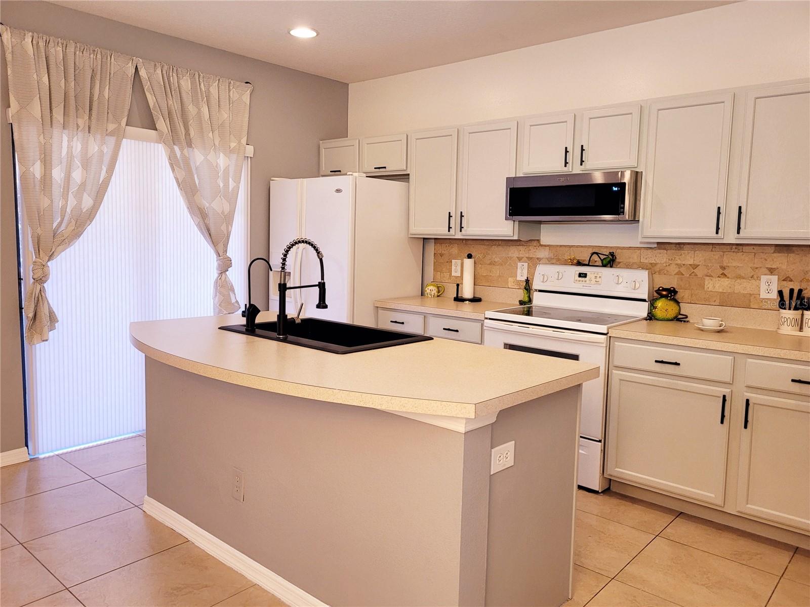 MEADOW POINTE PRCL 16 UNIT 3B - Residential