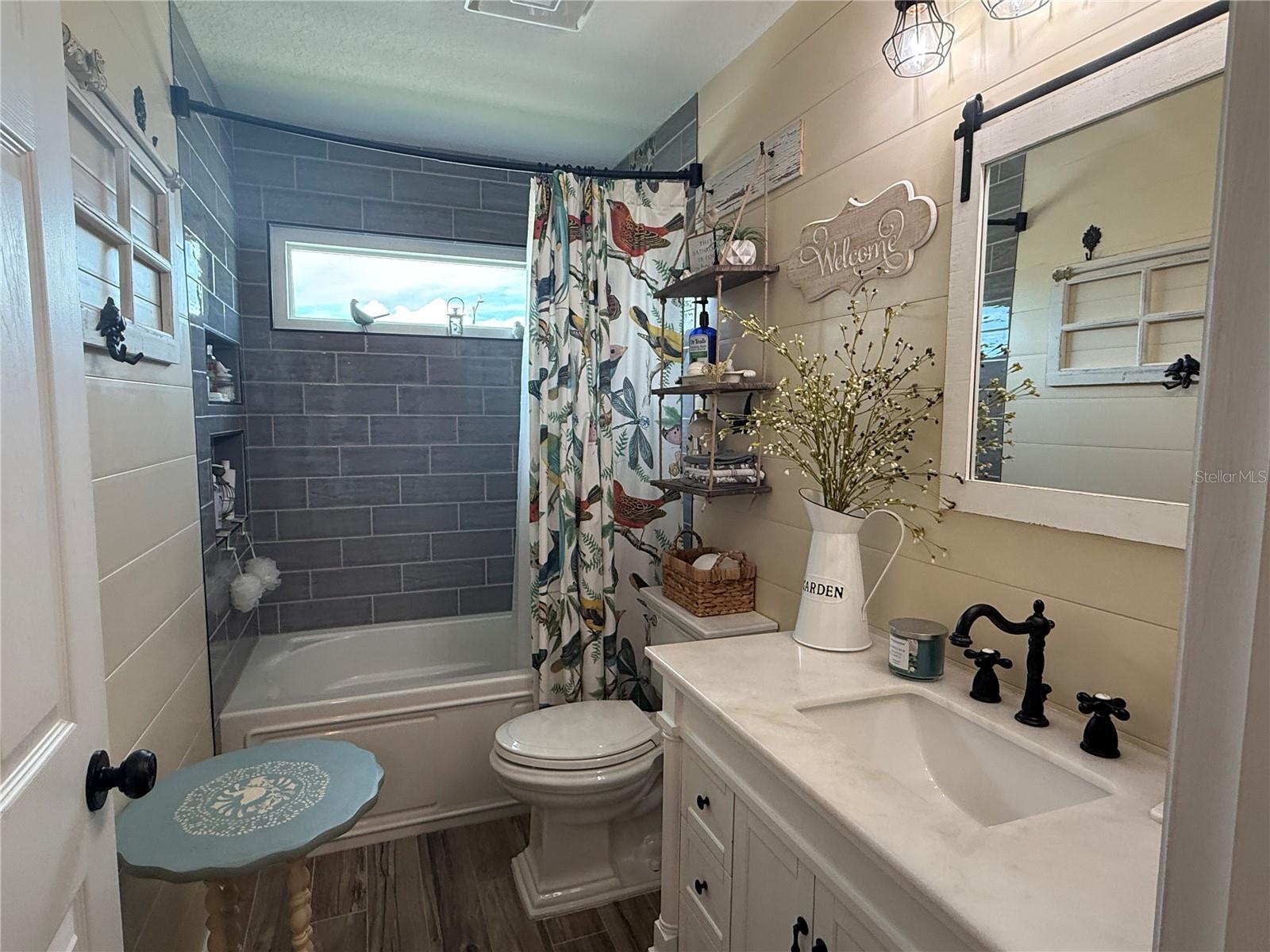 EASTLAKE OAKS PH 4 - Residential
