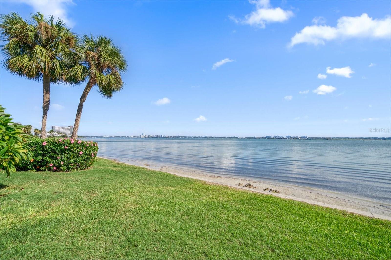 SAND KEY CONDO-BAYSIDE GARDENS III - Residential